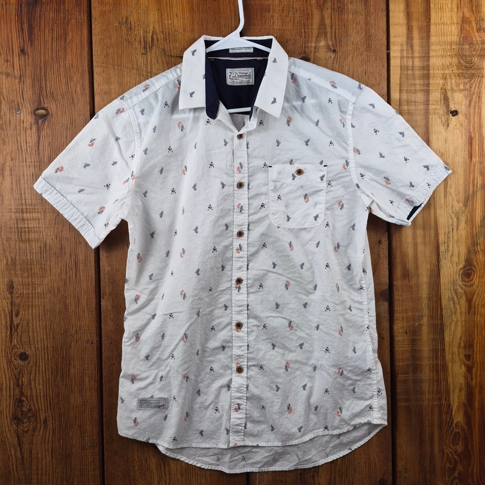 7 Diamonds Brave New Day White Koi Fish Print Short Sleeve Button Down Medium